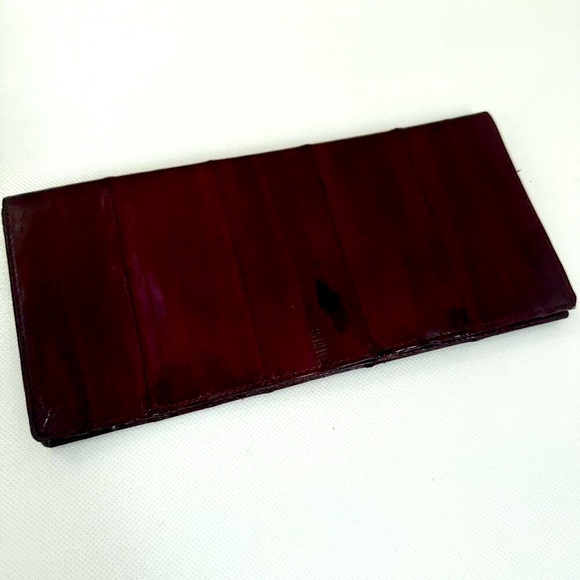 Genuine Eel Skin Eelskin Checkbook Cover Wallet Lined Card ID Holder Red - Picture 1 of 8